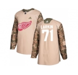Men Adidas Detroit Red Wings #71 Dylan Larkin Camo Authentic 2017 Veterans Day Stitched NHL Jersey